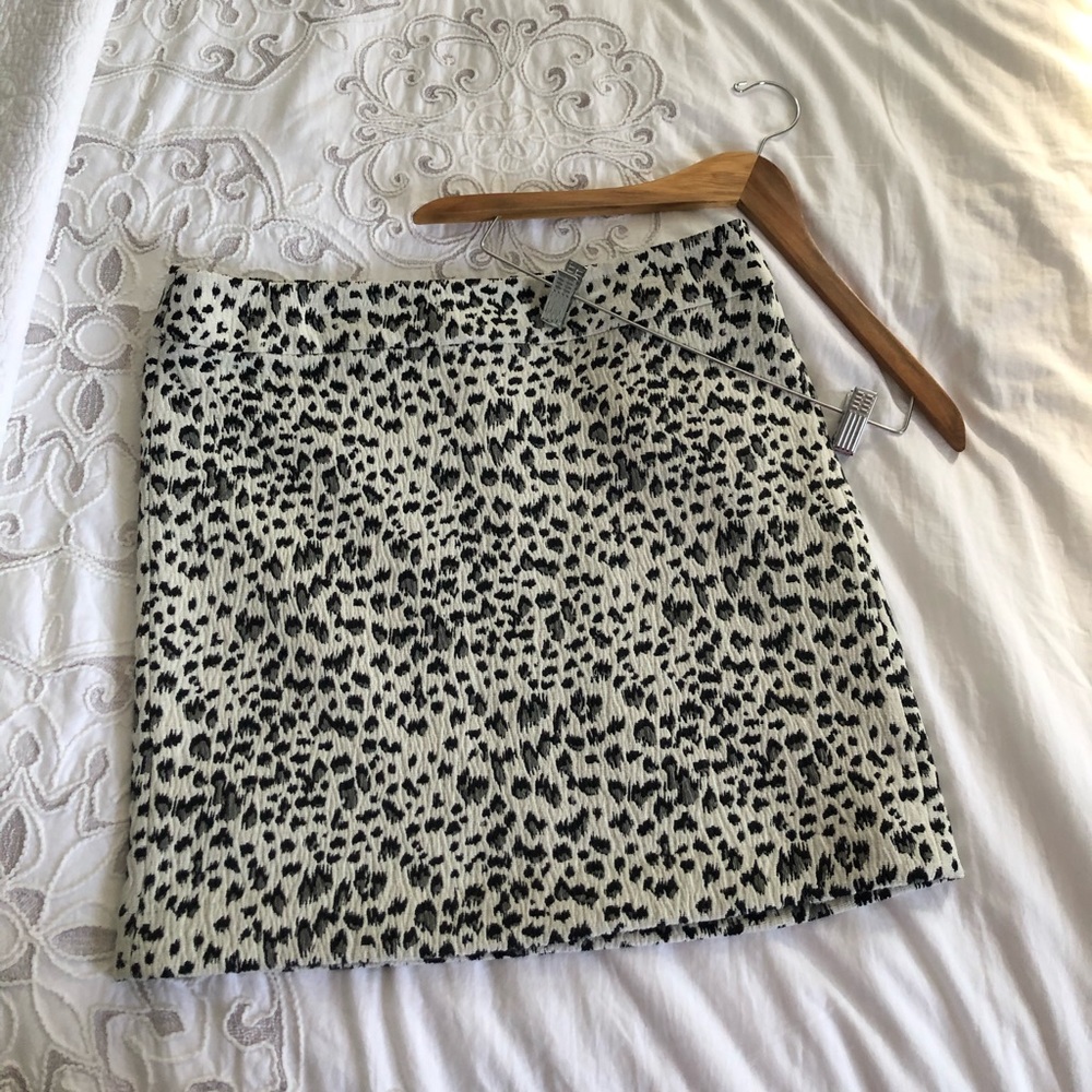 Loft skirt like new - Picture 1 of 2